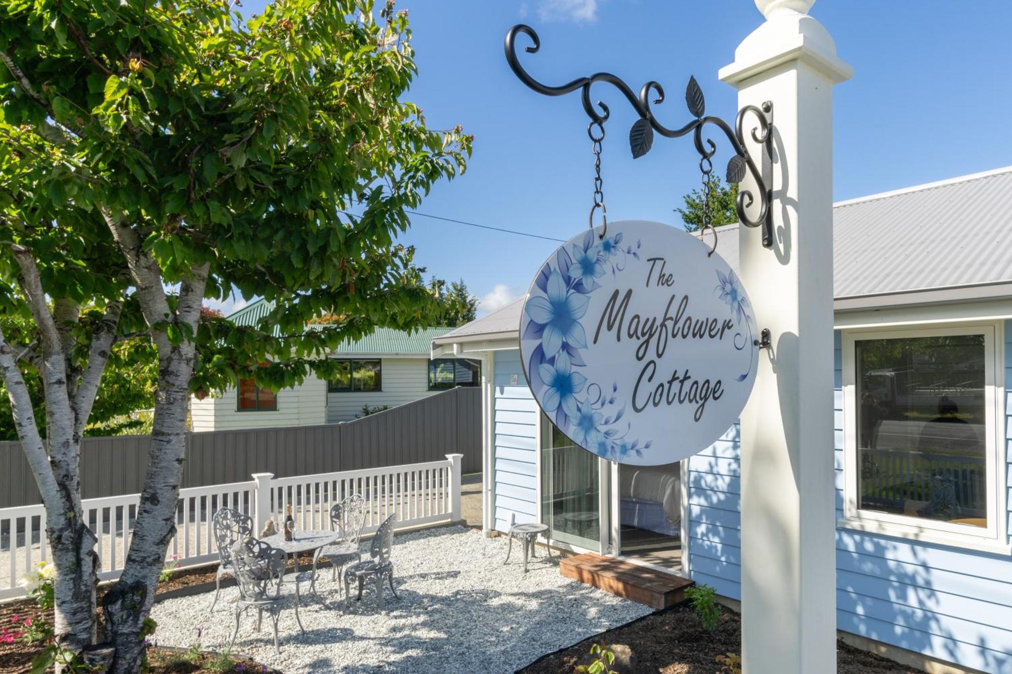 The Mayflower Cottage Te Anau Bagian luar foto
