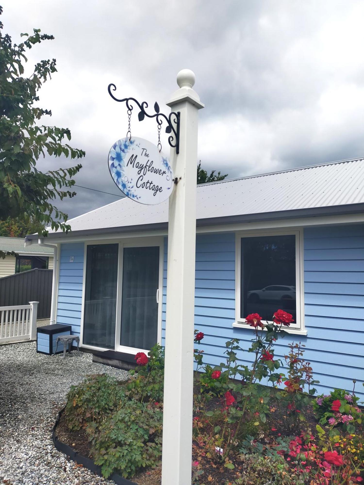 The Mayflower Cottage Te Anau Bagian luar foto